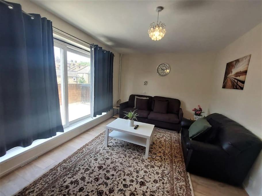 Holiday home Zone 2, Spacious 3 Bedroom House London